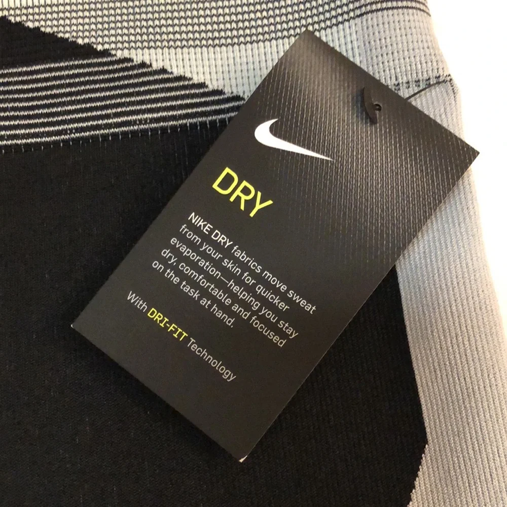 WOMEN'S NIKE SCULPT ICON CLASH CROP RUNNING TIGHTS